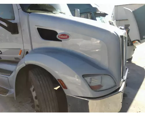 PETERBILT 579 2012-2022 HOOD