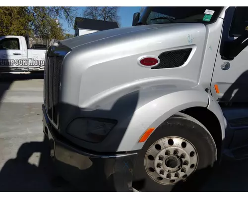 PETERBILT 579 2012-2022 HOOD