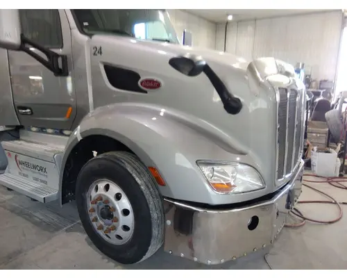 PETERBILT 579 2012-2022 HOOD