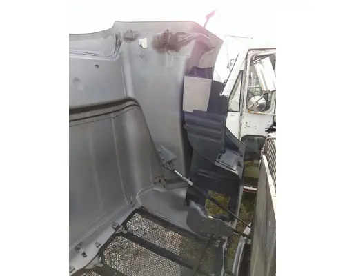 PETERBILT 579 2012-2022 HOOD