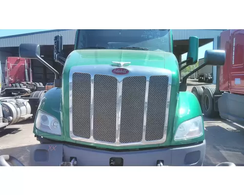 PETERBILT 579 2012-2022 HOOD