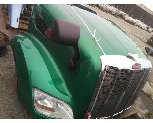 PETERBILT 579 2012-2022 HOOD