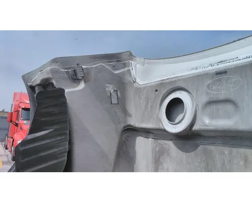 PETERBILT 579 2012-2022 HOOD