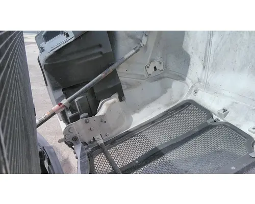 PETERBILT 579 2012-2022 HOOD