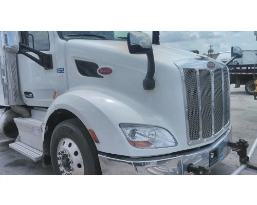 PETERBILT 579 2012-2022 HOOD