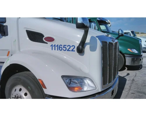 PETERBILT 579 2012-2022 HOOD