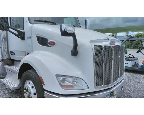 PETERBILT 579 2012-2022 HOOD