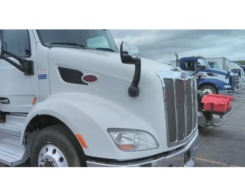 PETERBILT 579 2012-2022 HOOD