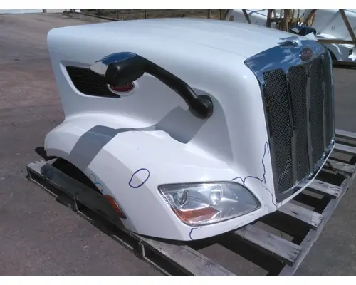 PETERBILT 579 2012-2022 HOOD