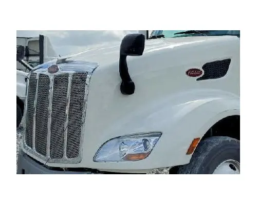 PETERBILT 579 2012-2022 HOOD