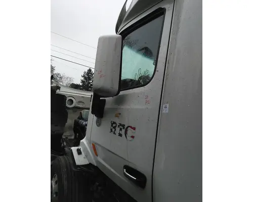 PETERBILT 579 2013-2022 DOOR ASSEMBLY, FRONT
