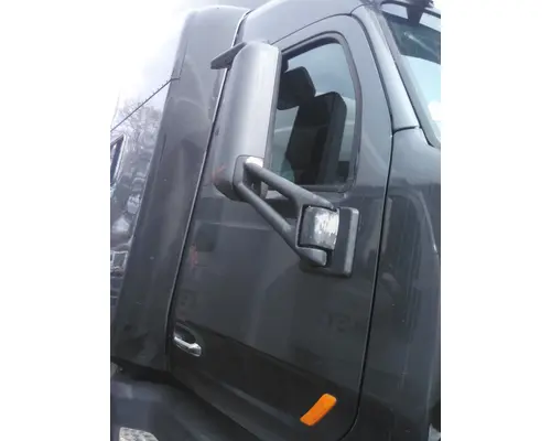 PETERBILT 579 2013-2022 DOOR ASSEMBLY, FRONT