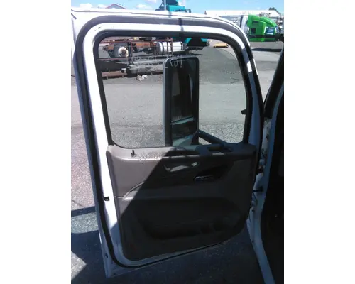 PETERBILT 579 2013-2022 DOOR ASSEMBLY, FRONT