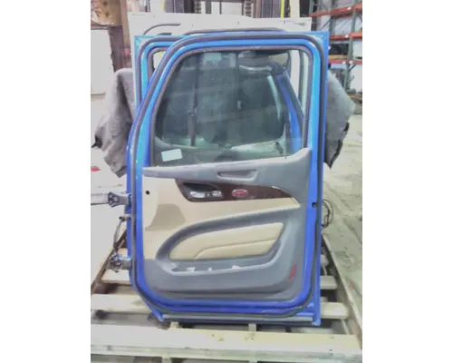 PETERBILT 579 2013-2022 DOOR ASSEMBLY, FRONT