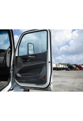 PETERBILT 579 2013-2022 DOOR ASSEMBLY, FRONT
