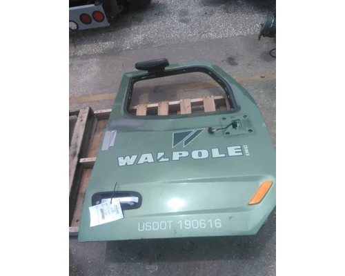 PETERBILT 579 2013-2022 DOOR ASSEMBLY, FRONT