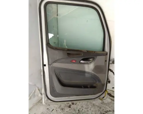 PETERBILT 579 2013-2022 DOOR ASSEMBLY, FRONT
