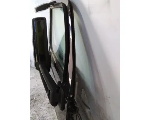 PETERBILT 579 2013-2022 DOOR ASSEMBLY, FRONT