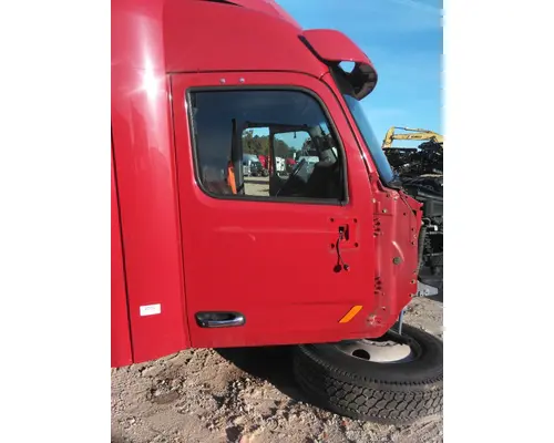 PETERBILT 579 2013-2022 DOOR ASSEMBLY, FRONT