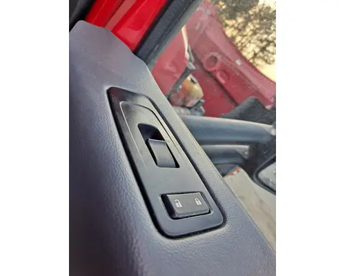 PETERBILT 579 2013-2022 DOOR ASSEMBLY, FRONT