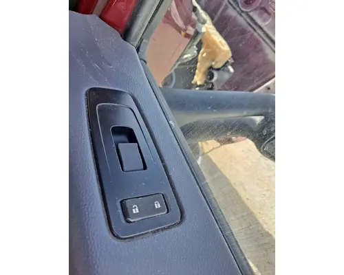 PETERBILT 579 2013-2022 DOOR ASSEMBLY, FRONT