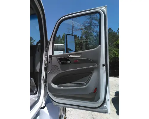PETERBILT 579 2013-2022 DOOR ASSEMBLY, FRONT