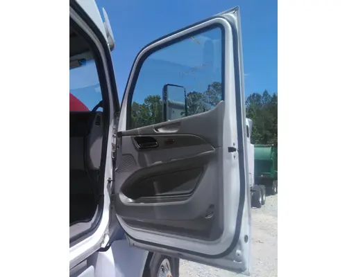 PETERBILT 579 2013-2022 DOOR ASSEMBLY, FRONT