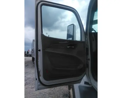 PETERBILT 579 2013-2022 DOOR ASSEMBLY, FRONT