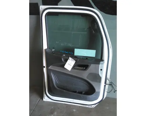 PETERBILT 579 2013-2022 DOOR ASSEMBLY, FRONT