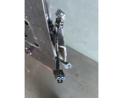 PETERBILT 579 2013-2022 DOOR ASSEMBLY, FRONT