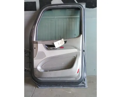 PETERBILT 579 2013-2022 DOOR ASSEMBLY, FRONT