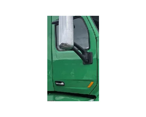 PETERBILT 579 2013-2022 DOOR ASSEMBLY, FRONT