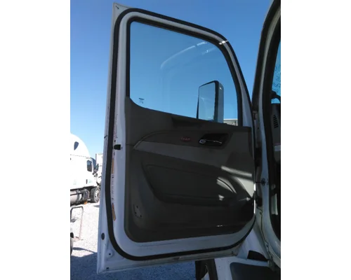 PETERBILT 579 2013-2022 DOOR ASSEMBLY, FRONT