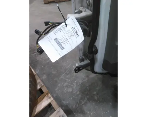 PETERBILT 579 2013-2022 DOOR ASSEMBLY, FRONT