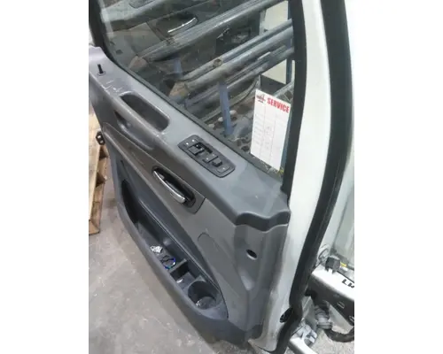 PETERBILT 579 2013-2022 DOOR ASSEMBLY, FRONT