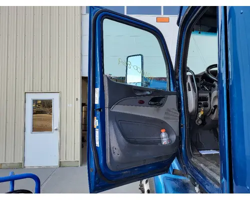 PETERBILT 579 2013-2022 DOOR ASSEMBLY, FRONT