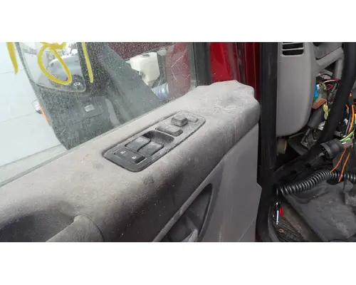 PETERBILT 579 2013-2022 DOOR ASSEMBLY, FRONT