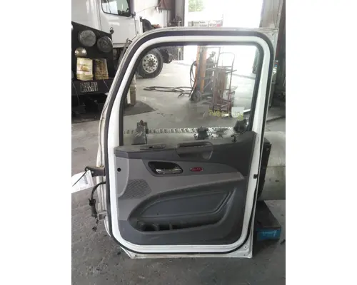 PETERBILT 579 2013-2022 DOOR ASSEMBLY, FRONT