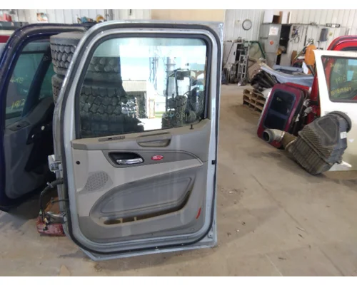 PETERBILT 579 2013-2022 DOOR ASSEMBLY, FRONT