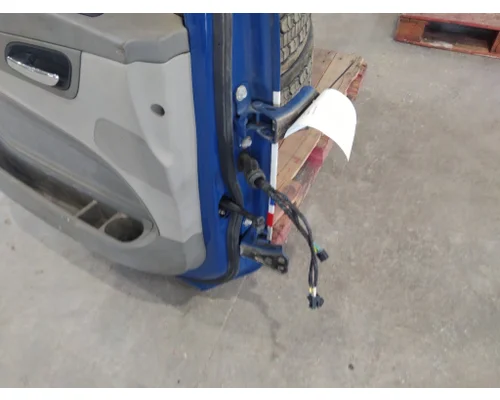 PETERBILT 579 2013-2022 DOOR ASSEMBLY, FRONT
