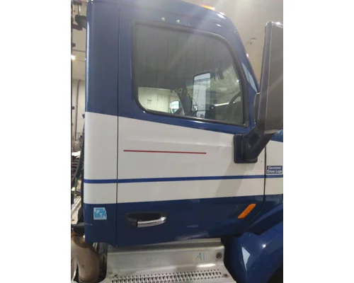 PETERBILT 579 2013-2022 DOOR ASSEMBLY, FRONT