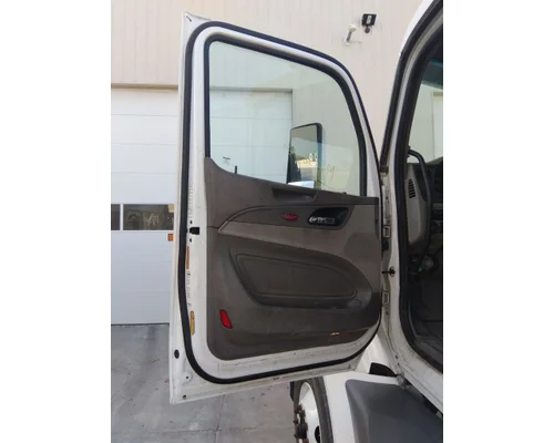 PETERBILT 579 2013-2022 DOOR ASSEMBLY, FRONT