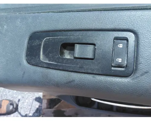 PETERBILT 579 2013-2022 DOOR ASSEMBLY, FRONT