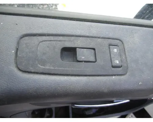 PETERBILT 579 2013-2022 DOOR ASSEMBLY, FRONT