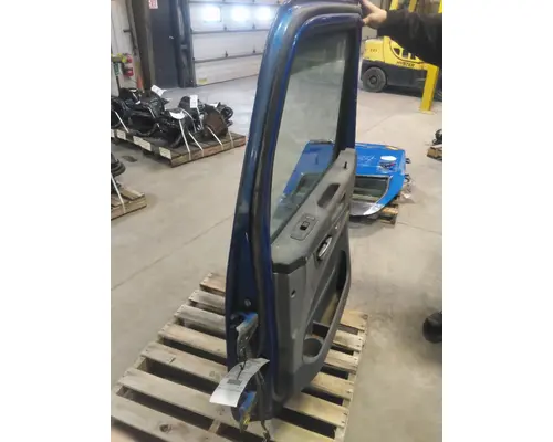 PETERBILT 579 2013-2022 DOOR ASSEMBLY, FRONT