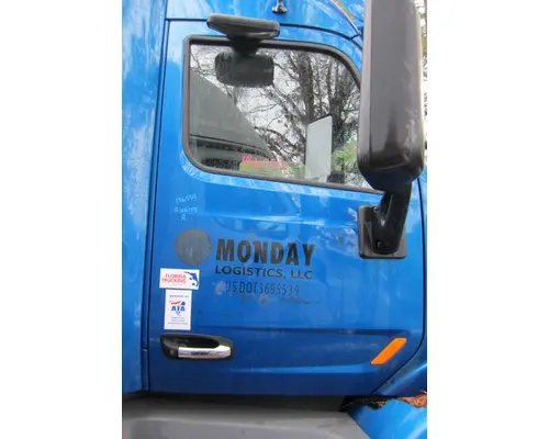 PETERBILT 579 2013-2022 DOOR ASSEMBLY, FRONT