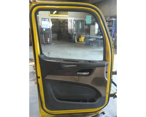 PETERBILT 579 2013-2022 DOOR ASSEMBLY, FRONT