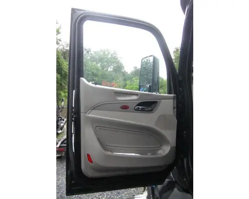PETERBILT 579 2013-2022 DOOR ASSEMBLY, FRONT