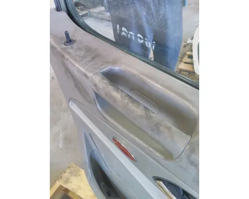 PETERBILT 579 2013-2022 DOOR ASSEMBLY, FRONT