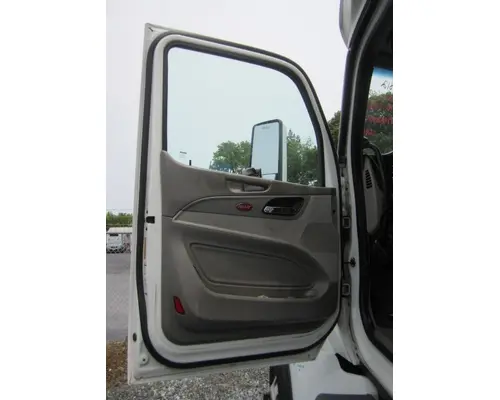 PETERBILT 579 2013-2022 DOOR ASSEMBLY, FRONT